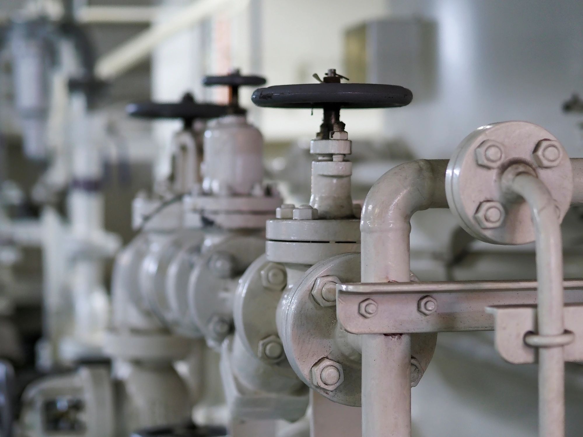 Metal piping assembly representing forged fittings supply