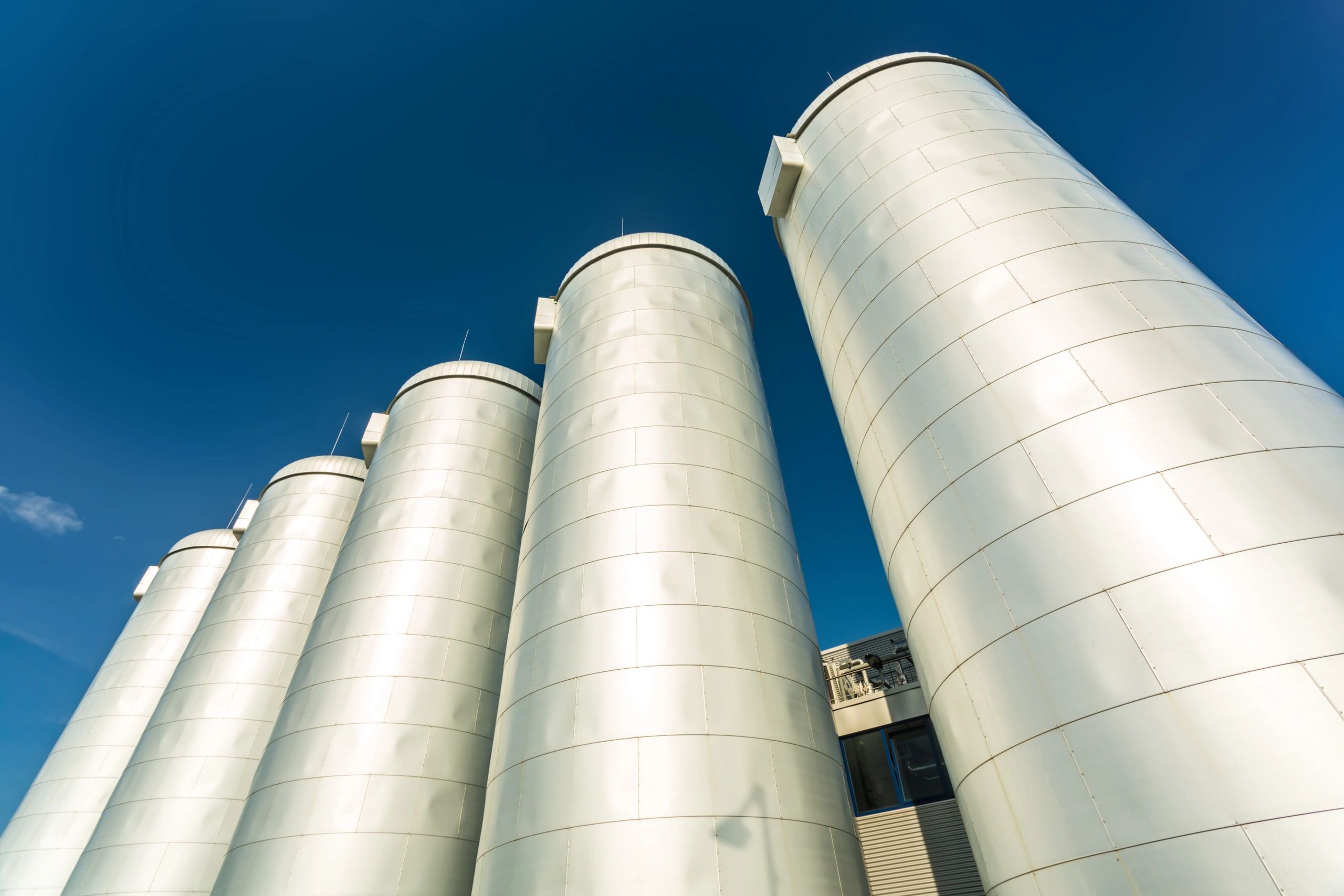 Industrial steel vessels and metal processing equipment